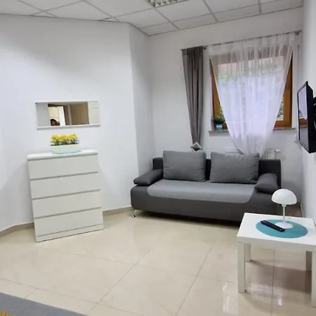 Rodzinne Zacisze - Dla 8 Osob - Pet Friendly - Dwie Osobne Sypialnie Z Parkingiem - Space קרפאז'