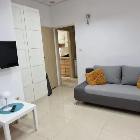 Rodzinne Zacisze - Dla 8 Osob - Pet Friendly - Dwie Osobne Sypialnie Z Parkingiem - Space