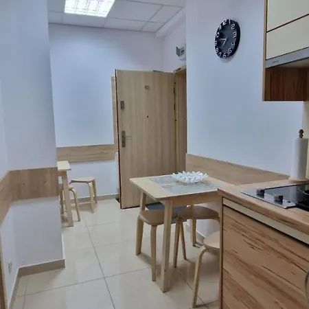 Rodzinne Zacisze - Dla 8 Osob - Pet Friendly - Dwie Osobne Sypialnie Z Parkingiem - Space Apartament