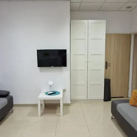 Rodzinne Zacisze - Dla 8 Osob - Pet Friendly - Dwie Osobne Sypialnie Z Parkingiem - Space * קרפאז'