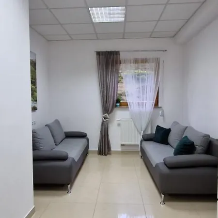 Rodzinne Zacisze - Dla 8 Osób - Pet Friendly - Dwie Osobne Sypialnie Z Parkingiem - Space