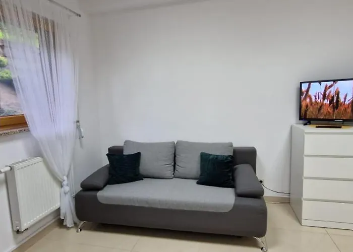 Rodzinne Zacisze - Dla 8 Osob - Pet Friendly - Dwie Osobne Sypialnie Z Parkingiem - Space *